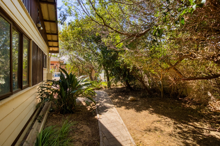 3 Bedroom Property for Sale in Dobson Western Cape